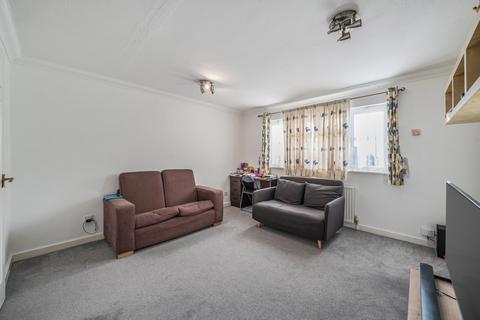 2 bedroom apartment for sale, Curtis Close, Mill End, Rickmansworth