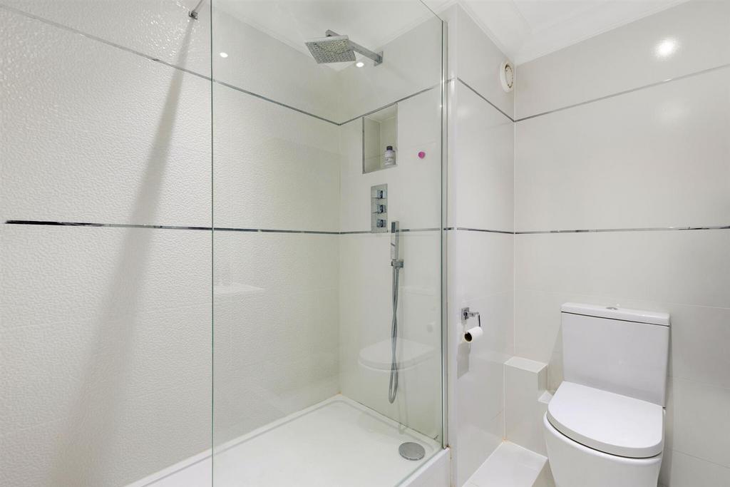 98934 Flat 609 Regent Court 29 A Wrights Lane (25) 