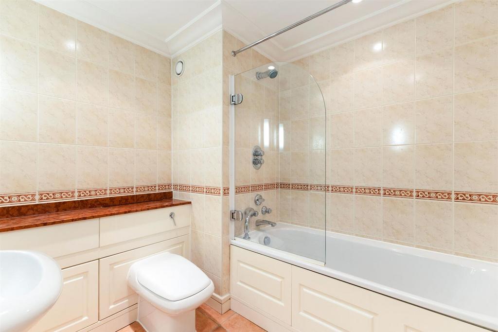 98934 Flat 609 Regent Court 29 A Wrights Lane (27) 