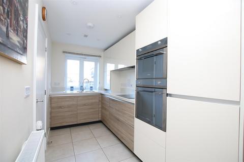 undefined, Heydon Way, Broadbridge Heath, West Sussex