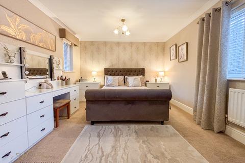 5 bedroom detached house for sale, Duxbury Park, Washington NE38