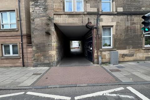 Industrial unit to rent, 93-101 Gorgie Rd Edinburgh EH11 1TE