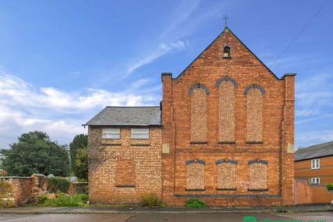 Retail property (high street) to rent, Meeting Ln Kettering NN14 6AE