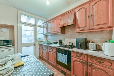 undefined, Bensham Manor Road, Thornton Heath, CR7