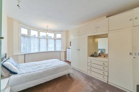 Bensham Manor Road, Thornton Heath, CR7