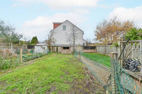 Bensham Manor Road, Thornton Heath, CR7