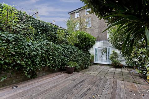 3 bedroom apartment to rent, Haverstock Hill, Belsize Park, London, NW3
