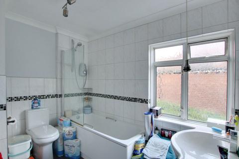 4 bedroom semi-detached house for sale, Bourne Vale, Hayes