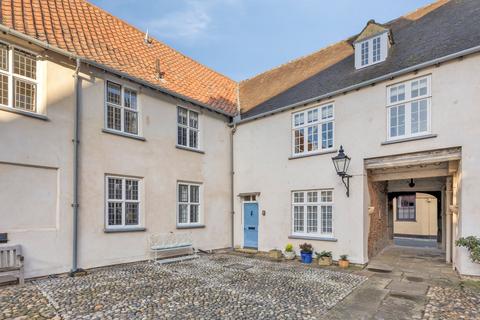 undefined, Grade I Listed Apartment in Hanseatic Quarter King's Lynn