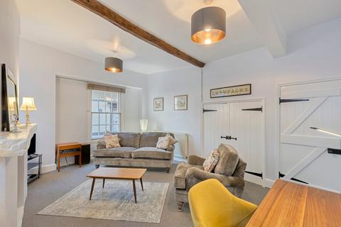 undefined, Grade I Listed Apartment in Hanseatic Quarter King's Lynn