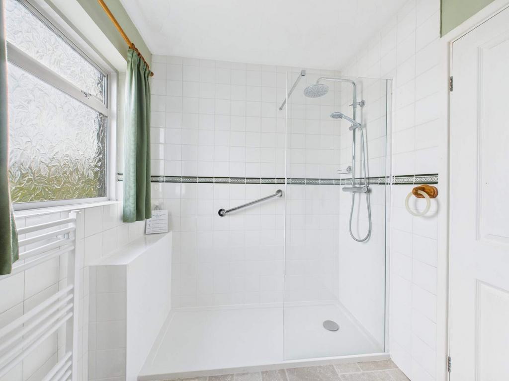 Shower Room/Wc