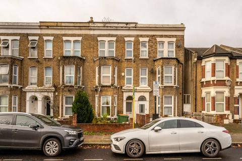 3 bedroom flat for sale, Carnarvon Road, Forest Gate, London, E15