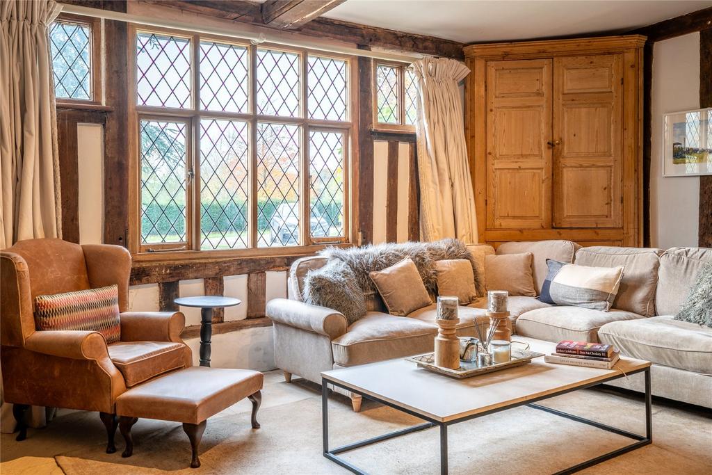 Dining/Living Hall