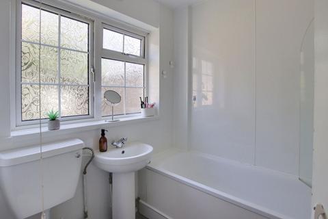 undefined, Hawes Lane, West Wickham, BR4