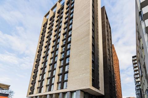 2 bedroom apartment to rent, Queen Street, Greater Manchester M3