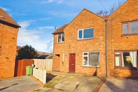 3 bedroom semi-detached house for sale - Redwood Avenue, Greater Manchester WN6
