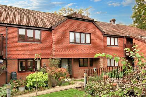 2 bedroom terraced house for sale, Alderbrook Court, West Wickham