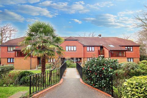 2 bedroom retirement property for sale, Alderbrook Court, The Alders, West Wickham