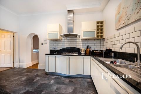 3 bedroom flat to rent, Western Parade, Southsea, Hampshire, PO5