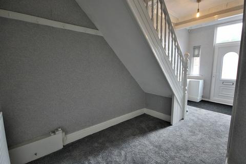 undefined, Liverpool L18