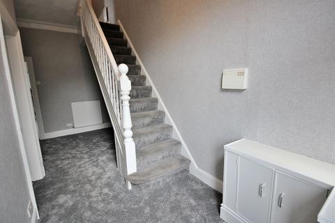 undefined, Liverpool L18