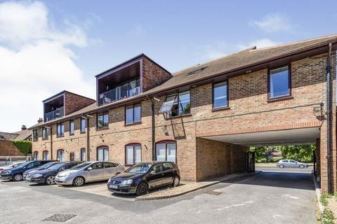 undefined, Staines Road, Feltham, TW14