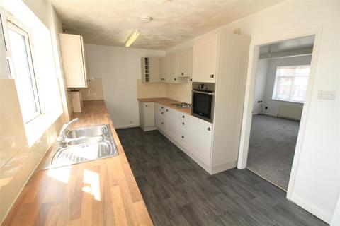 2 bedroom detached house to rent, Beechdale Road, Nottingham NG8