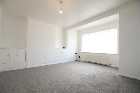 2 bedroom detached house to rent, Beechdale Road, Nottingham NG8