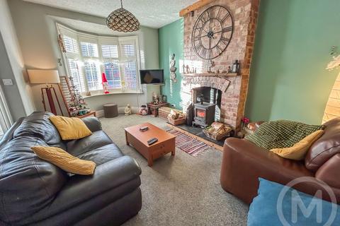 2 bedroom detached house for sale, Common Edge Road, South Shore