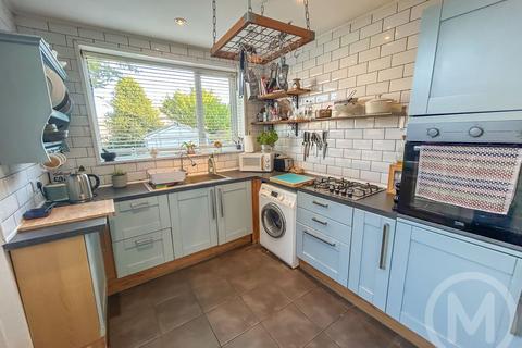 2 bedroom detached house for sale, Common Edge Road, South Shore