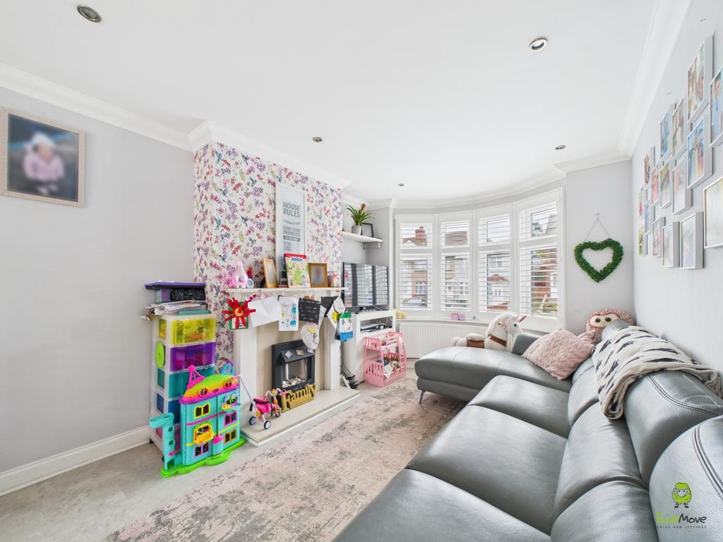 Presented by Kevin at Ewe Move Bexleyheath and Dart