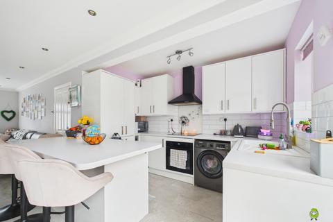 undefined, Collindale Avenue, Erith, Kent, DA8