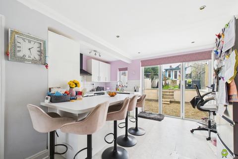 undefined, Collindale Avenue, Erith, Kent, DA8