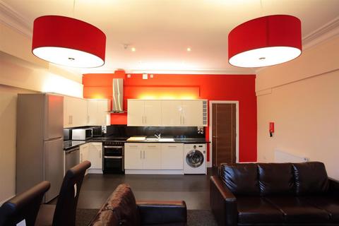 6 bedroom flat to rent, Whiteladies Road, Bristol, BS8