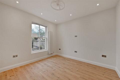 4 bedroom end of terrace house to rent, Alexandra Road, Windsor, Berkshire, SL4
