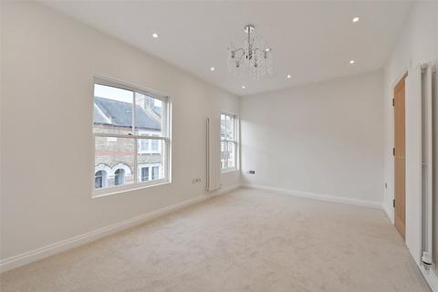 4 bedroom end of terrace house to rent, Alexandra Road, Windsor, Berkshire, SL4
