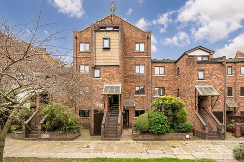 Prospect Place, London E1W