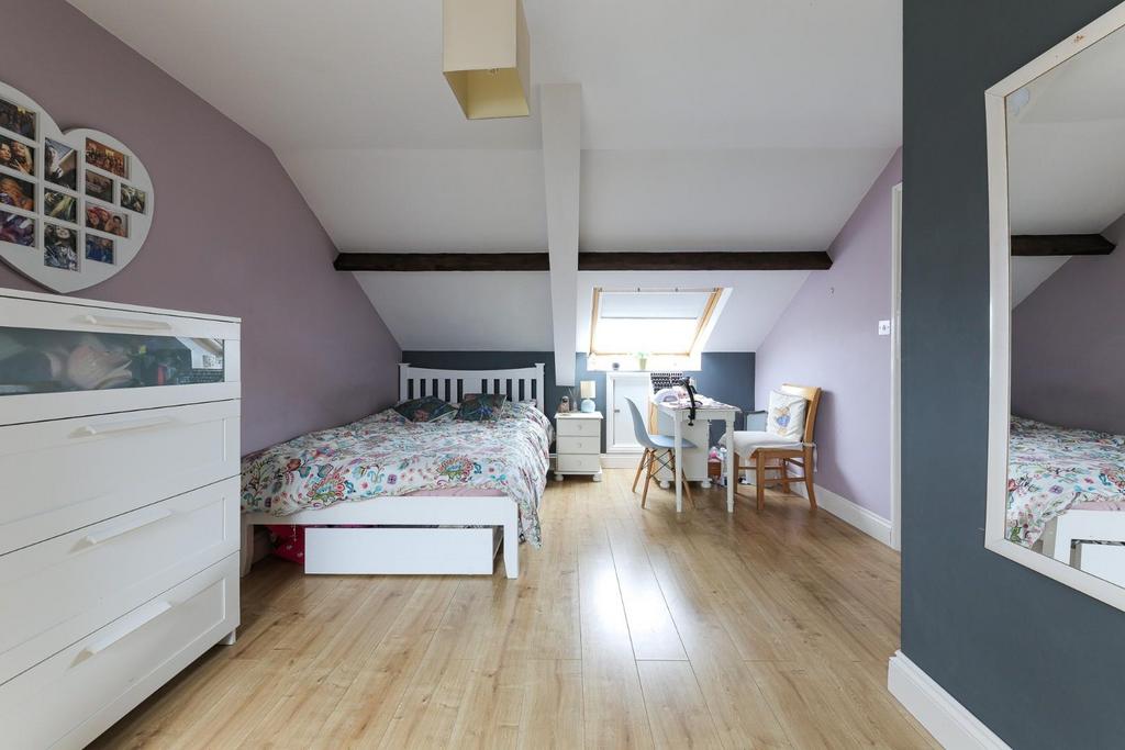 Bedroom 4.jpg