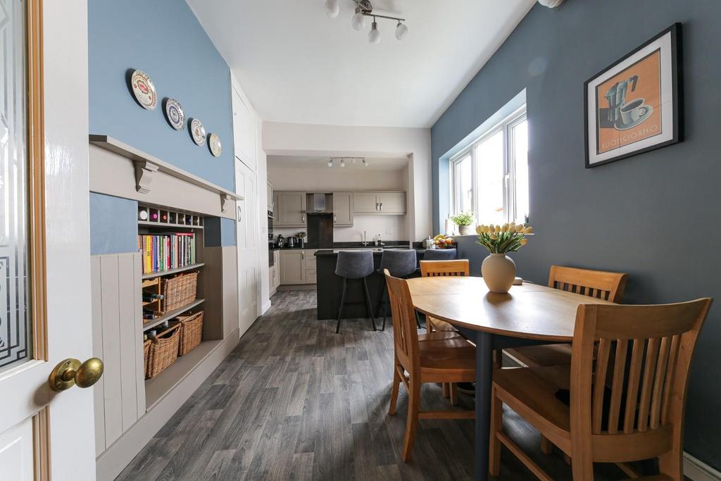 Breakfast area.jpg