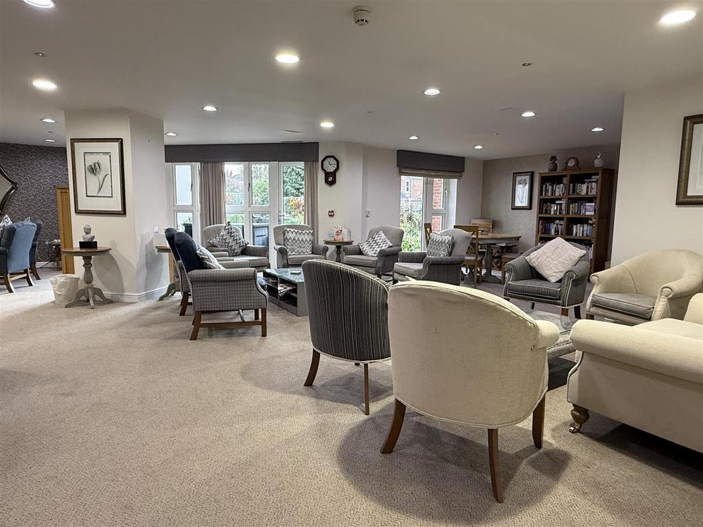 Communal lounge.JPG