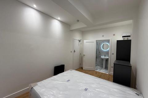 undefined, Northcote Avenue, Southall