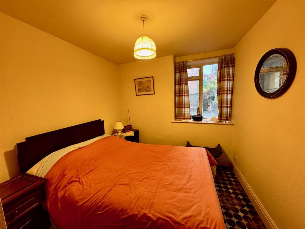 Bedroom 3b.jpg
