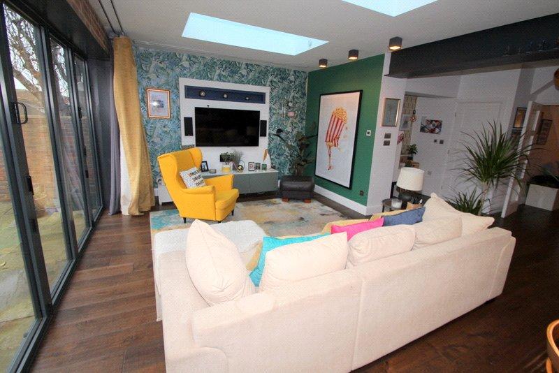 Living Area (2)