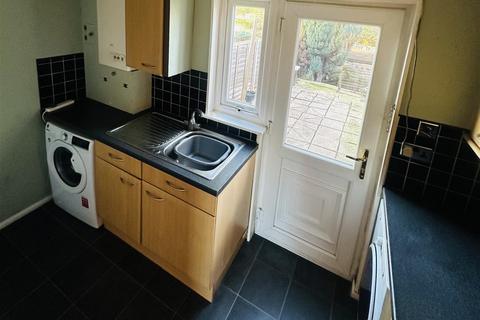 1 bedroom terraced house to rent, Redhall Crescent, Leeds