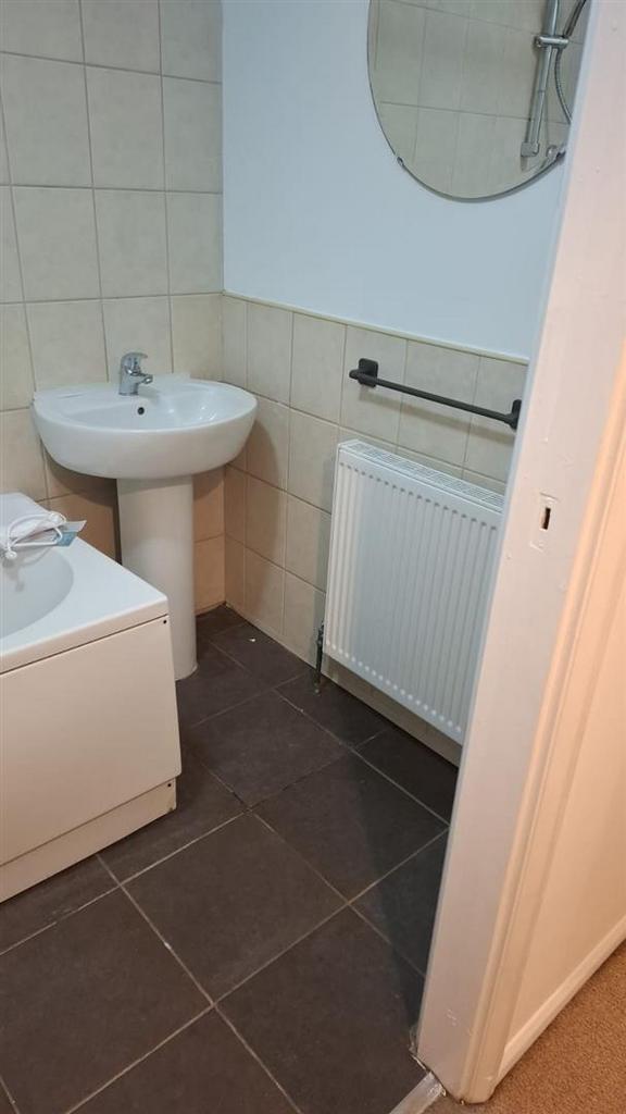 Bathroom / WC: