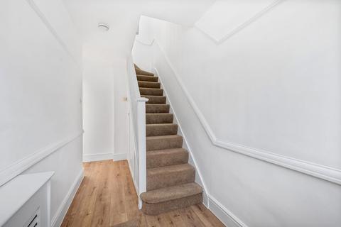 4 bedroom semi-detached house to rent, Wharncliffe Road, London SE25