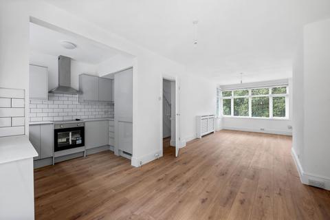 4 bedroom semi-detached house to rent, Wharncliffe Road, London SE25