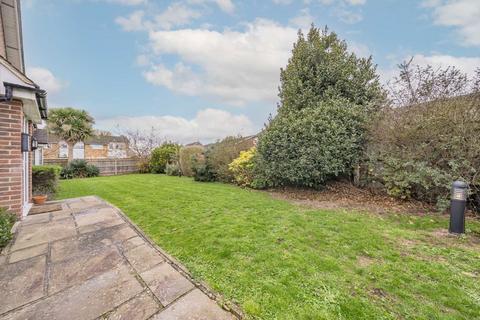 undefined, Upper Halliford Road, Shepperton TW17