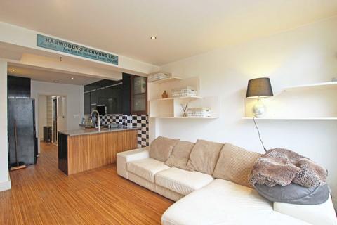 undefined, Kew Foot Road, Richmond TW9