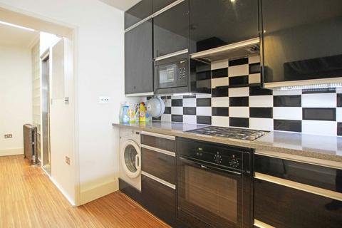 undefined, Kew Foot Road, Richmond TW9